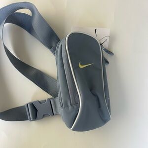 Nike 22ss Sportswear Essentials Crossbody Blue Sling Bag unisex